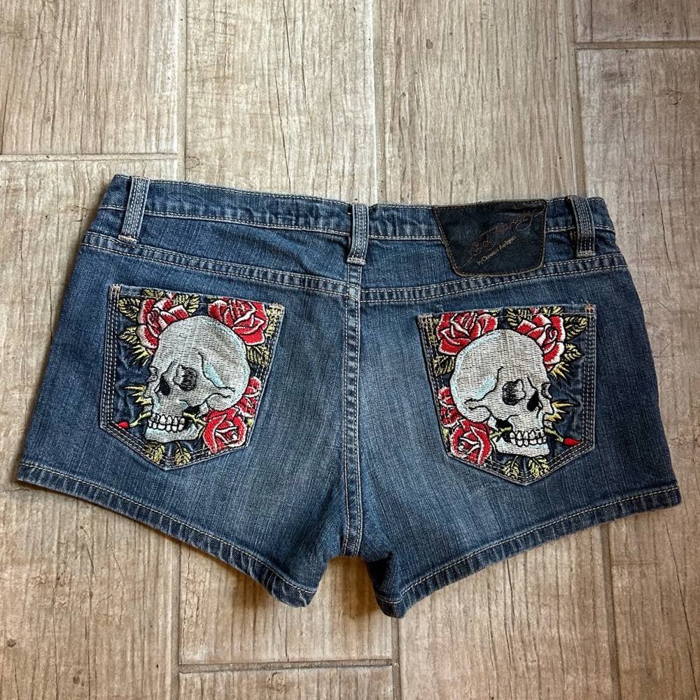 Vintage Ed Hardy Skull w/Roses embroidered Micro Mini Denim shorts Size 28